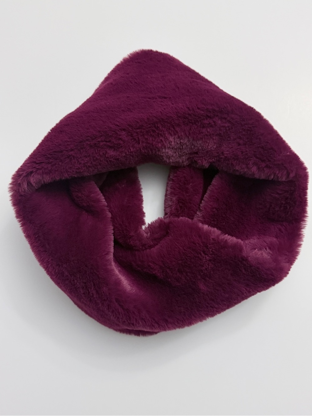 Banana Republic Ultra Soft Plush Faux Fur Infinity Scarf Plum/Burgundy